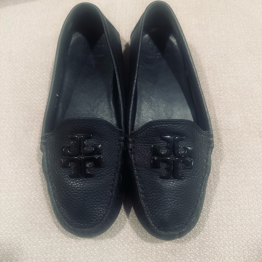 Tory Burch Black Pebbled Leather Loafers